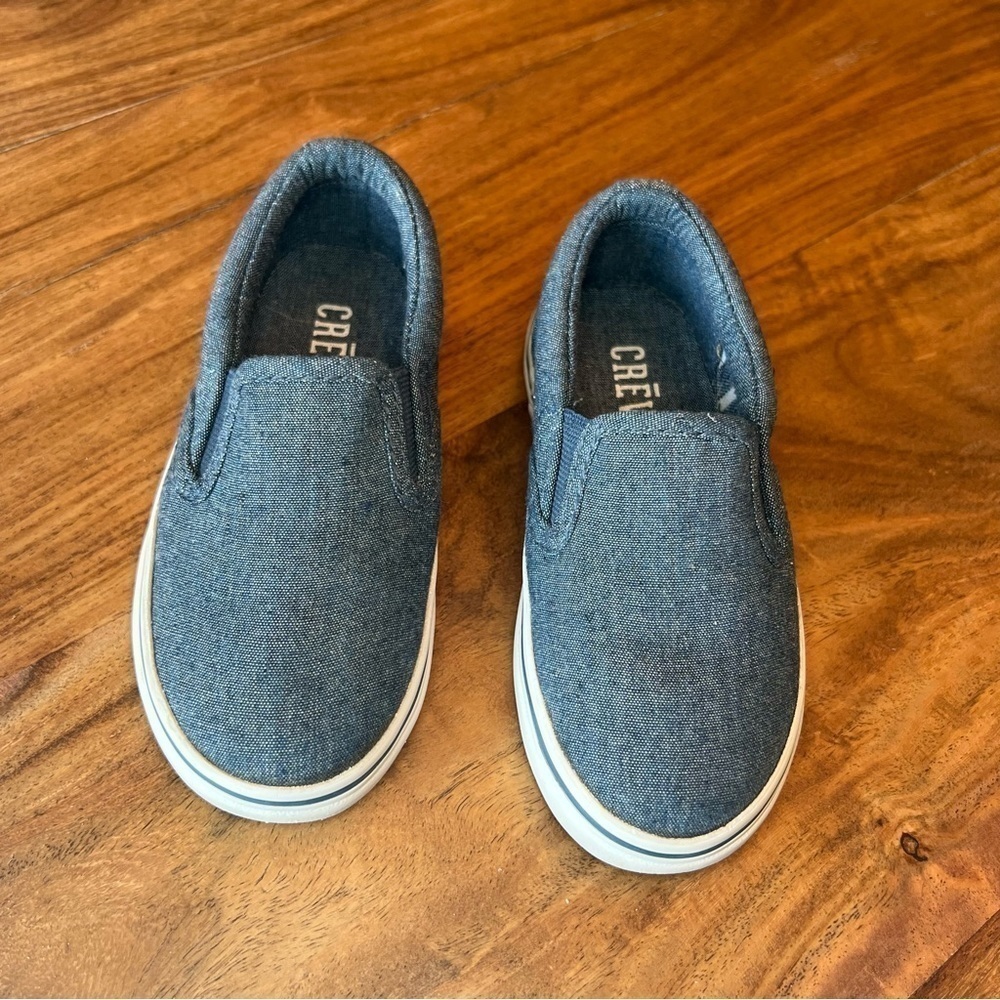 Crēvo Chambray Slip On Shoes